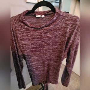Gap sweater